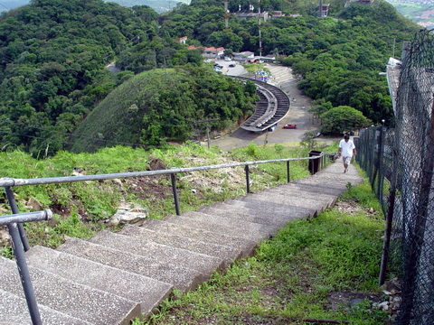 Escada que d acesso ao ponto mais alto